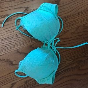 EUC Victoria’s secret fabulous bikini top - 34C